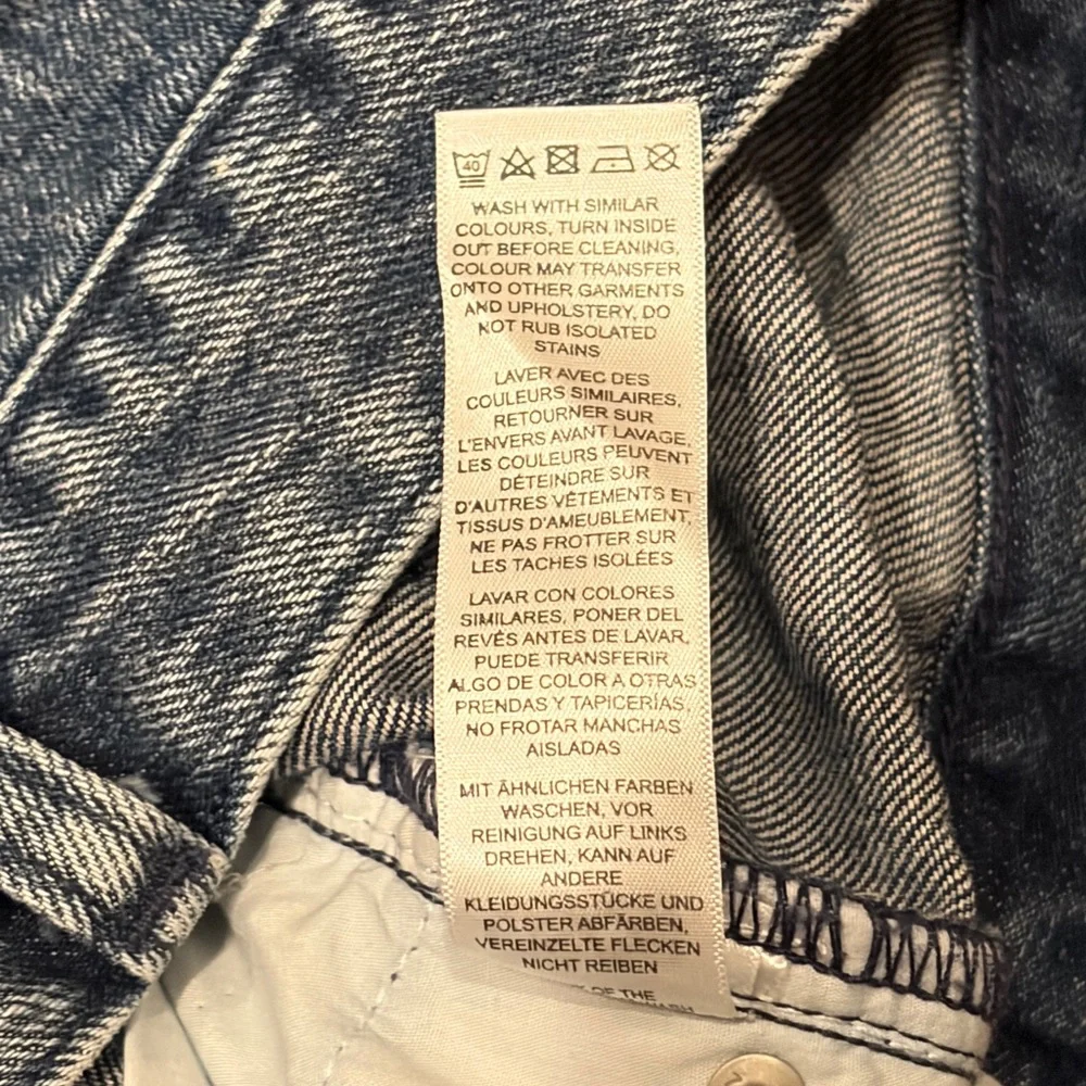 Asos Denim Frayed Hem Dark Denim Cutoff Shorts Size 8 - Picture 4 of 9